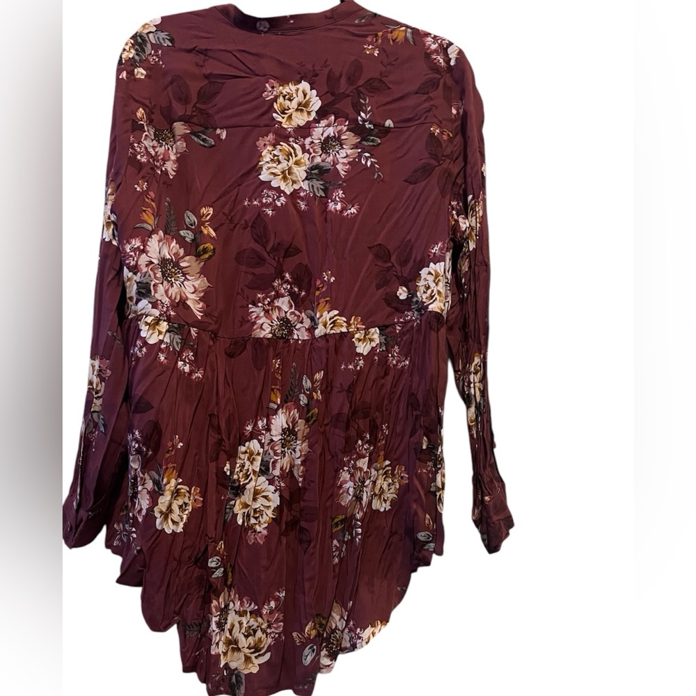 Torrid brand, floral long sleeve dress shirt. - Picture 3 of 4